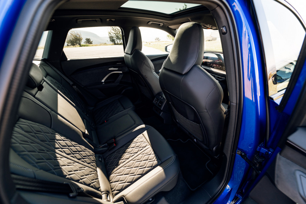 2025 Audi SQ5 TFSI quattro test